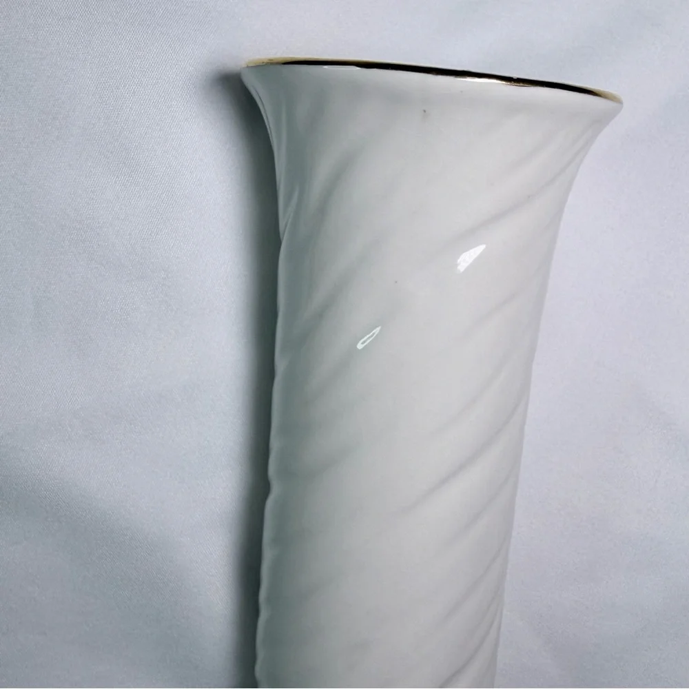 Vintage Porcelain Ivory 1997 Paul Sebastian Limited Edition Retro Bud Vase Decor